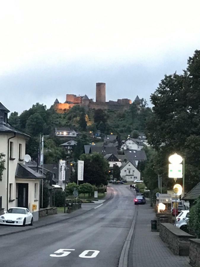 ホテル Df Am Ring Nuerburg エクステリア 写真